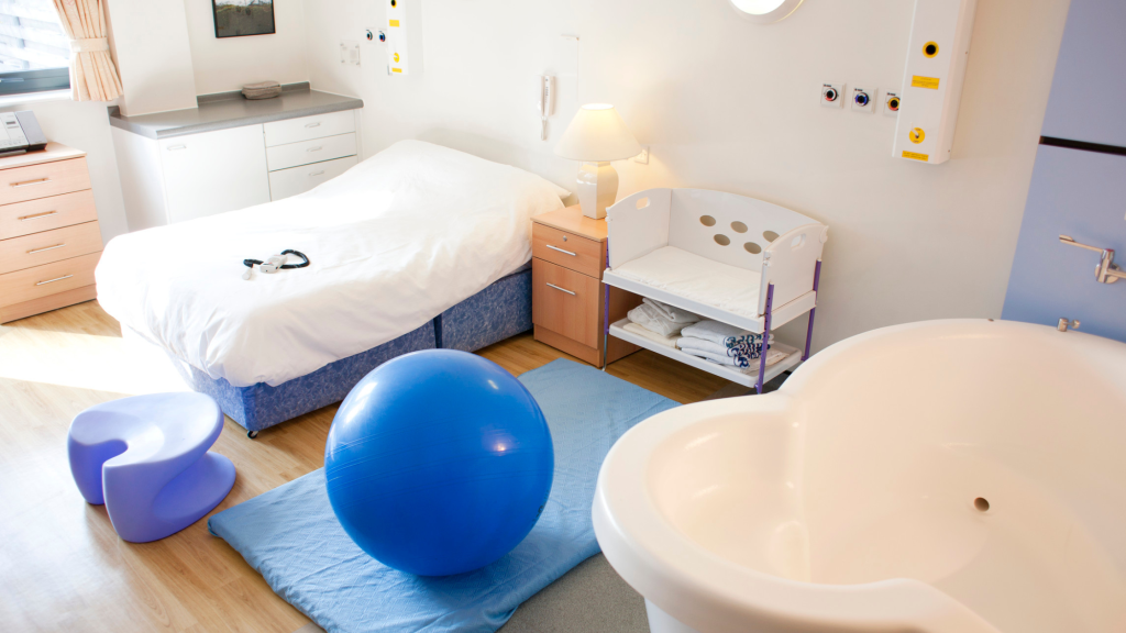 5 Alternative Birth Methods & What To Know For Expectant Mothers